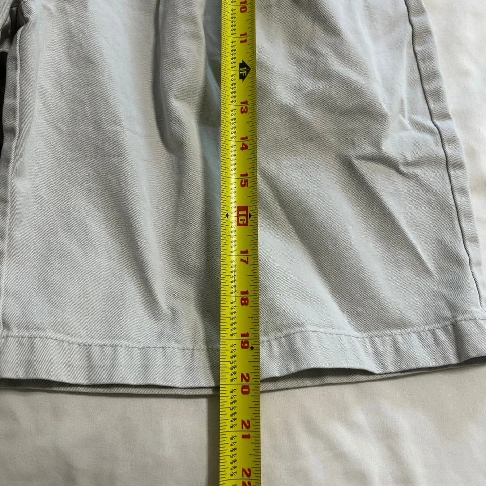 Izod pleated chino